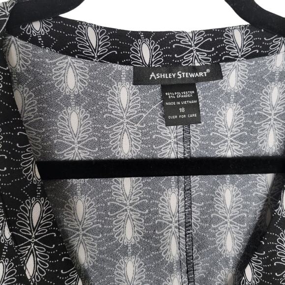 Ashley Stewart Abstract Black Yellow Front Tie Button Front Top Blouse Sz 18 - Picture 6 of 8